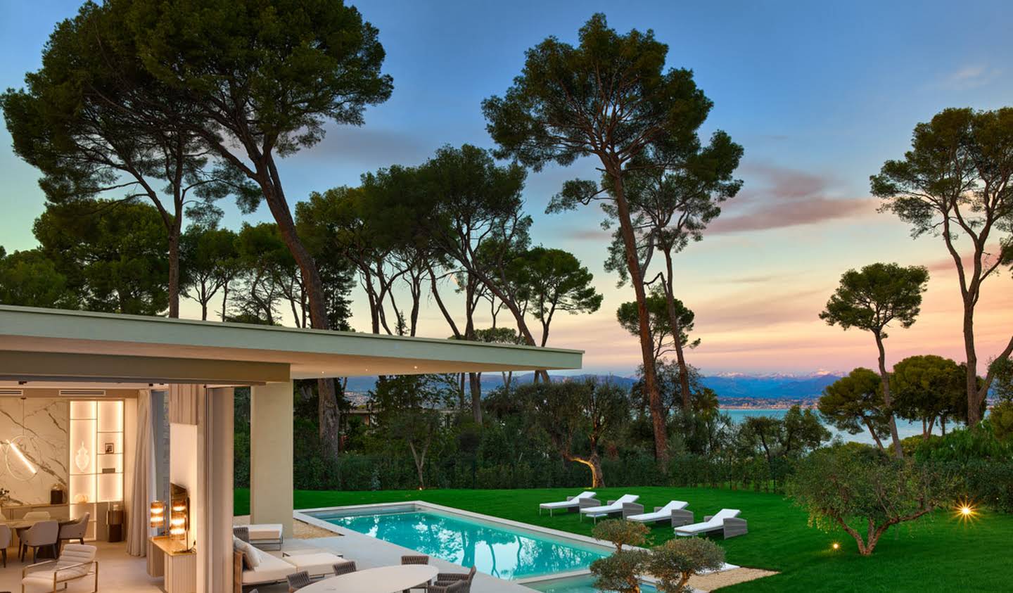 Villa with pool and garden Cap d'Antibes