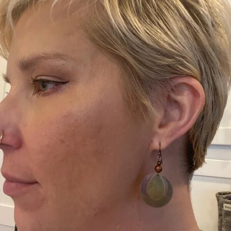 Boucles d'oreilles bohèmes rétro ethniques cercle bronze vieilli multicouches. Sublimez votre style avec ces bijoux originaux et tendance.