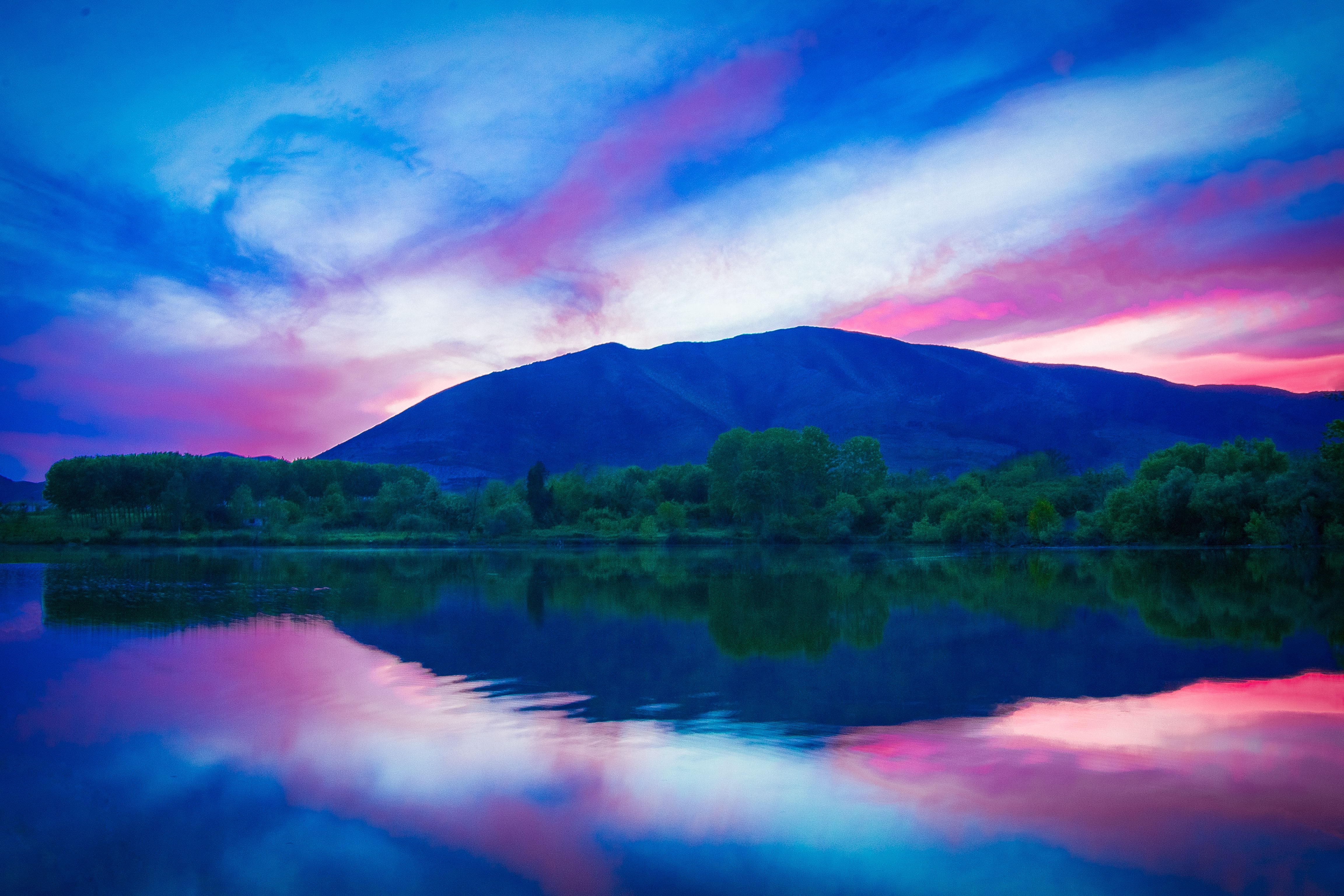 Reflecting Clouds di JohnnyGiuliano