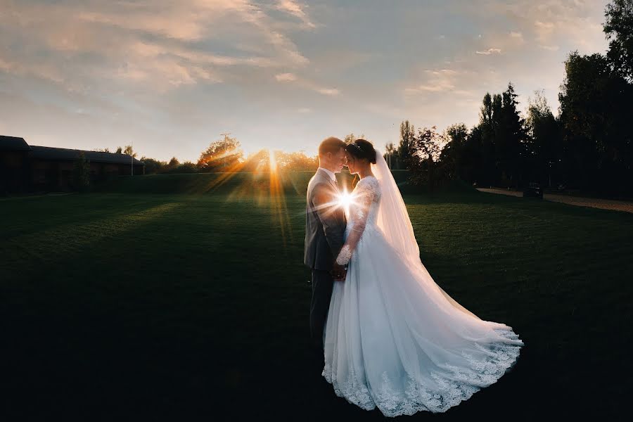 Fotografo di matrimoni Oleg Nemchenko (olegnemchenko). Foto del 6 ottobre 2021