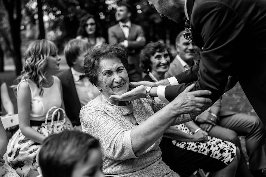 Fotógrafo de casamento Oleg Zaycev (olegzaicev). Foto de 29 de outubro 2017