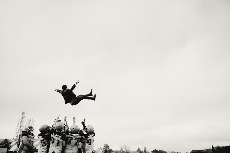 Fotógrafo de casamento Bacoev Konstantin (batsoev). Foto de 13 de março 2017