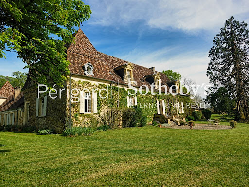House with pool and garden 1