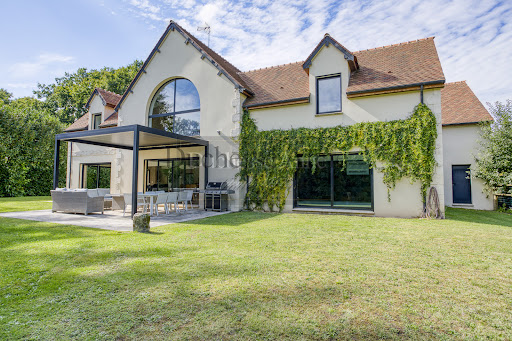 House with pool and terrace 1