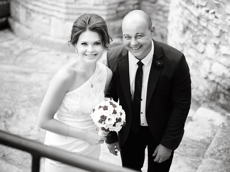 Fotógrafo de casamento Svetlana Verkhoglyad (verkhoglyadsvet). Foto de 14 de março 2019