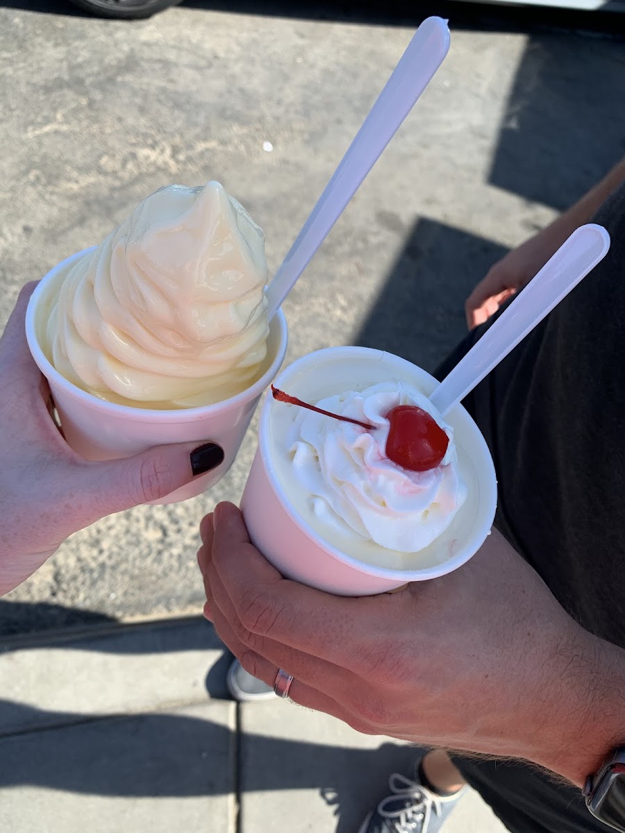 Dole whip on the left.