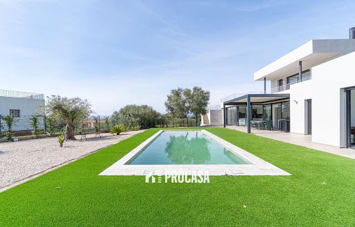 House with pool 4