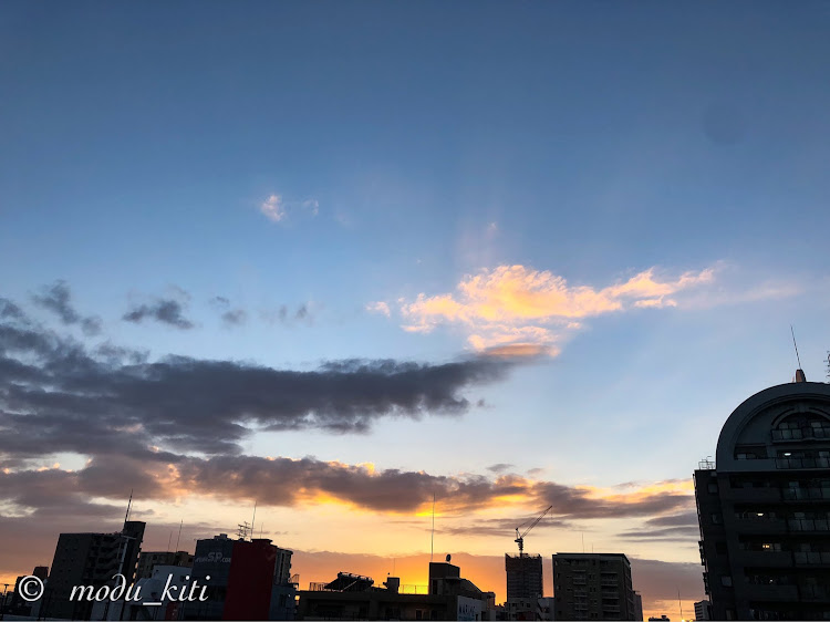 フィットの夕焼けと愛車・プチアプデ・秋の空が好き・ご近所レーシング・仲良しですが何か？に関するカスタム事例の投稿画像11枚目