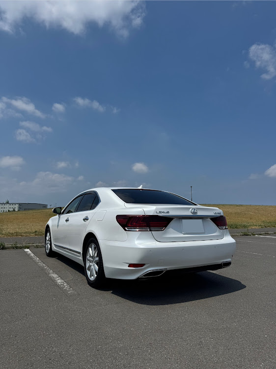 LSの洗車・７月もよろしくお願いいたします・斜め45度後方の美学に関するカスタム事例の投稿画像2枚目