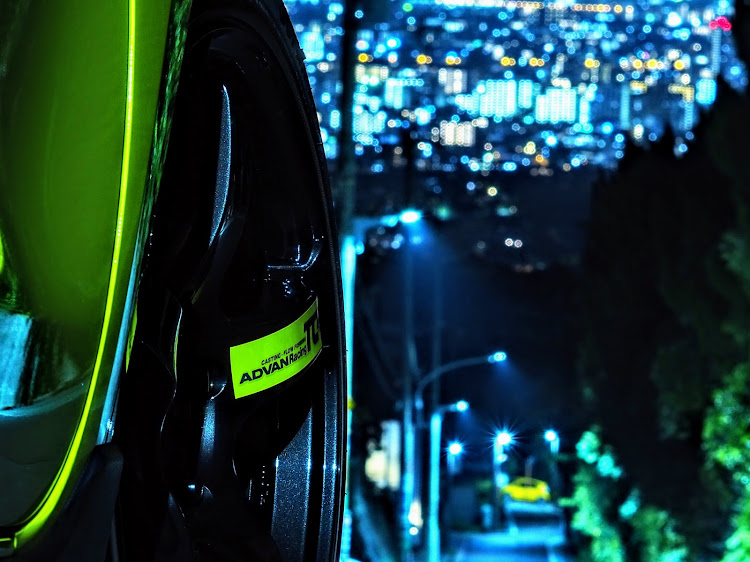 スイフトスポーツのSUZUKI・YOASOBI・黄色はいいぞ～！・8月もよろしくお願いしますに関するカスタム事例の投稿画像4枚目