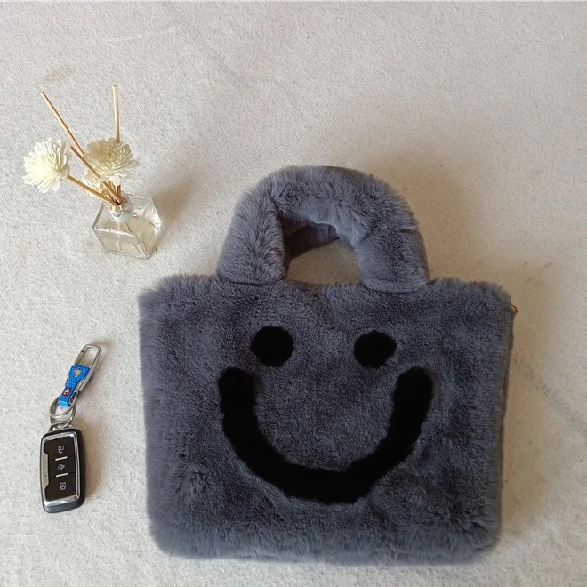 Sac à bandoulière en fourrure de lapin tendance pour filles mignonnes Grande capacité Idéal pour transporter tout avec style
