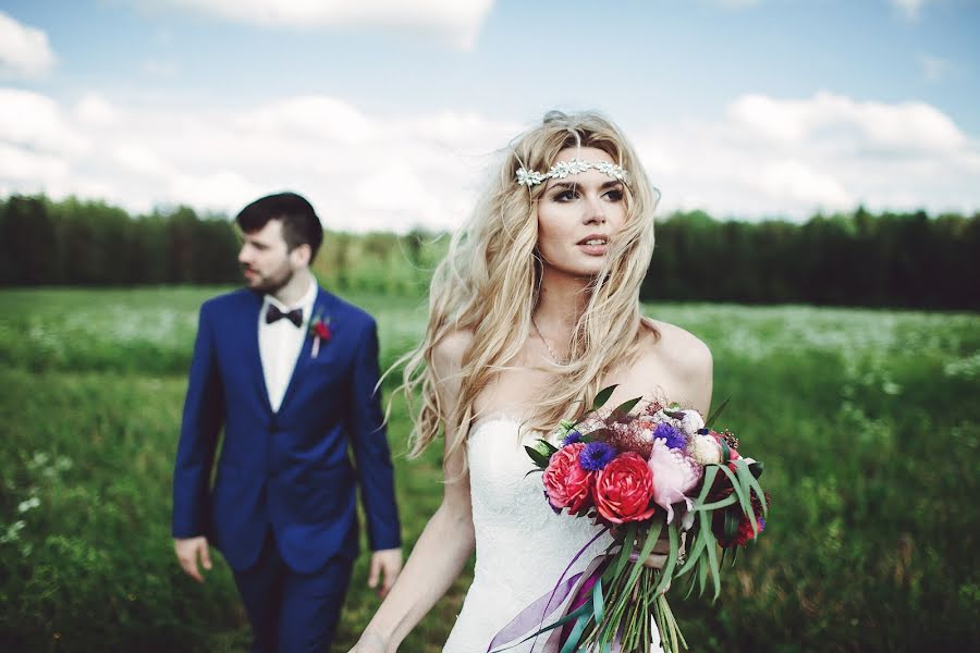 Fotógrafo de casamento Sergey Narevskikh (narevskih). Foto de 14 de outubro 2015