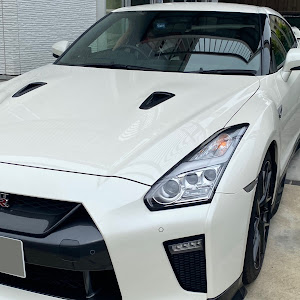 NISSAN GT-R R35