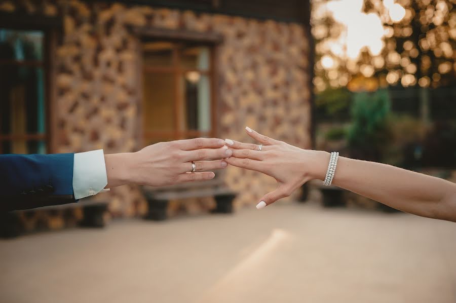 Fotografo di matrimoni Denis Pazyna (poctob). Foto del 26 gennaio 2015