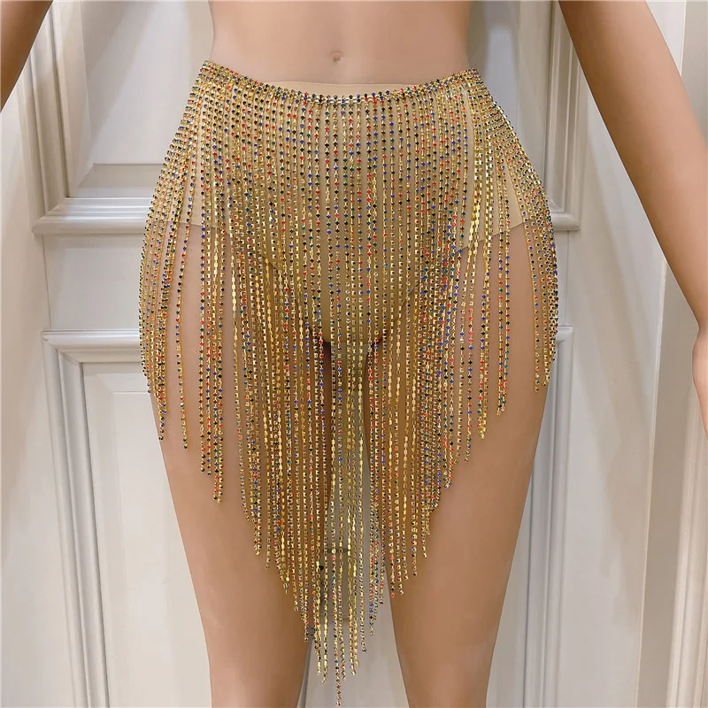 Uitgesproken buikdans tailleketting met lange strass franjes. Verhoog je dansprestaties met glans en beweging.