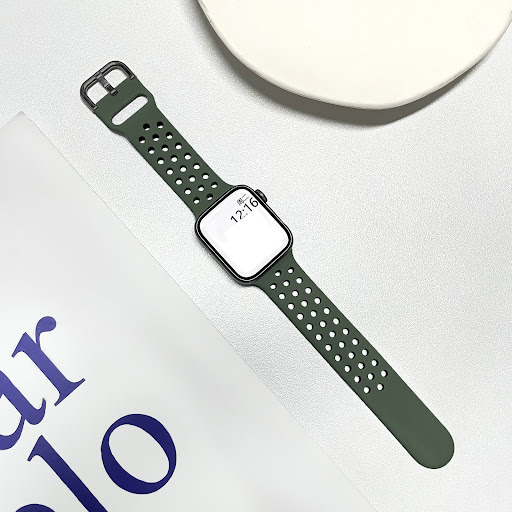 Title 6, Monochrome Silicone Strap Buckle New provides a...