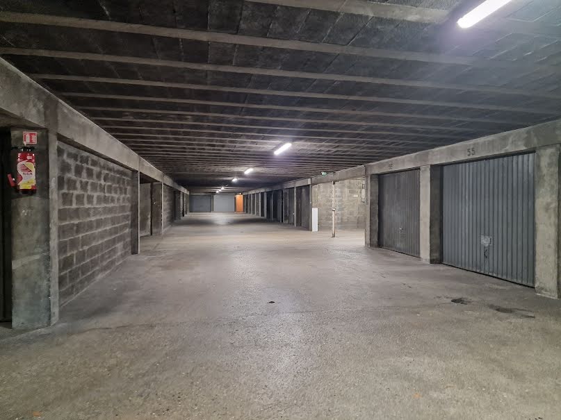 Vente parking  15 m² à Annecy (74000), 35 000 €