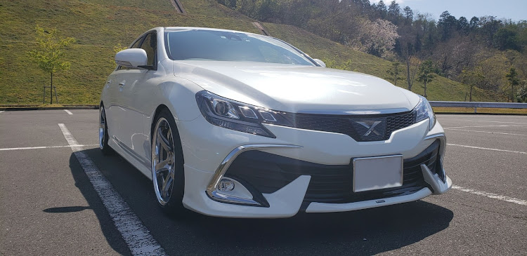 マークXのT5R2P・車高調・マークX 130系・車高調整・ホイール交換に関するカスタム事例の投稿画像1枚目