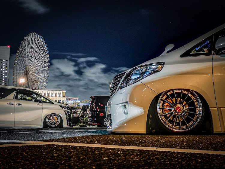 アルファードの😈悪巧😈・TEAM Excitaciónに関するカスタム事例の投稿画像3枚目