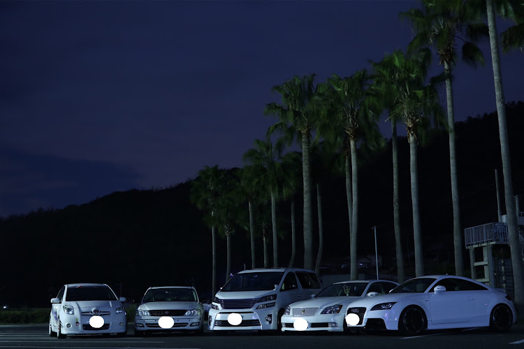 プロナードのヴェルファイア・アウディ・クラウン・ヴィッツ・安心安定の沙美海岸に関するカスタム事例の投稿画像5枚目