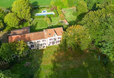 House with pool and terrace 10