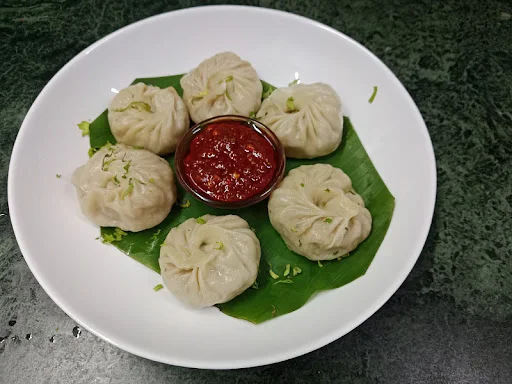 Momos