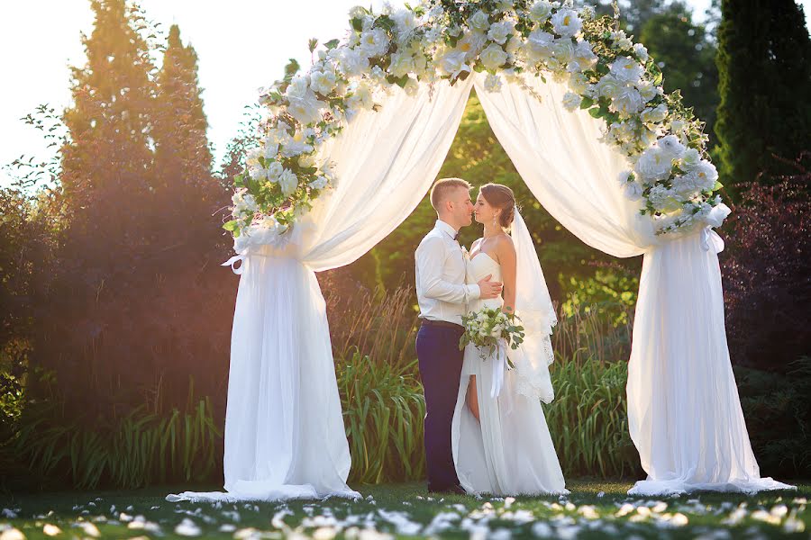 Fotografo di matrimoni Roman Saglo (apelsin). Foto del 30 agosto 2017