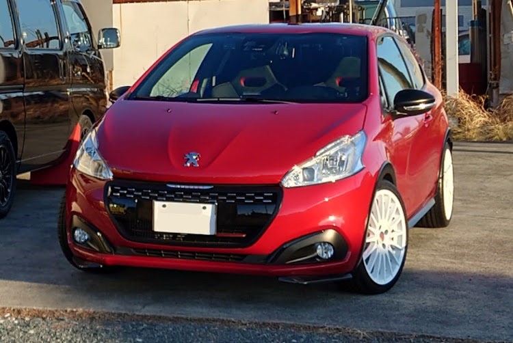 208のプジョー・GTi by PEUGEOT SPORT・Allure・blackappleさん、ありがとう・blackapple号に関するカスタム事例の投稿画像1枚目