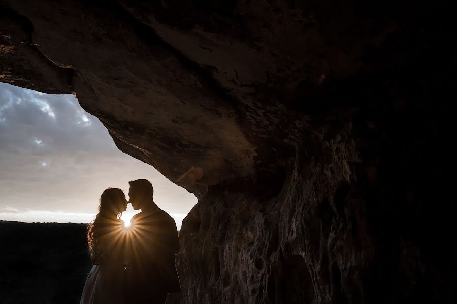 Fotógrafo de casamento Iryna Tomchuk (tiryna). Foto de 29 de janeiro 2023