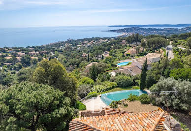 Villa with pool and terrace 3