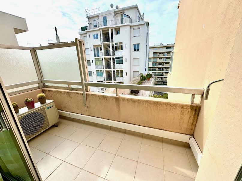 Vente appartement  109.64 m² à Cannes (06400), 840 000 €