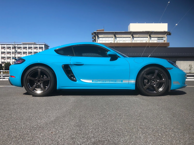 718 ケイマンのホイール交換・#東海ビレット・ホイール塗装・キャンディブラックに関するカスタム事例の投稿画像1枚目