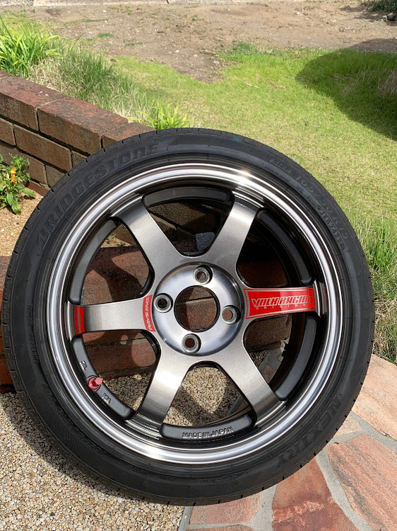 アルトワークスの６月もよろしくお願いします・台風に気をつけて下さい・TE37 SONIC SL・ホイールステッカー・リアワイパー有り派？無し派？に関するカスタム事例の投稿画像5枚目