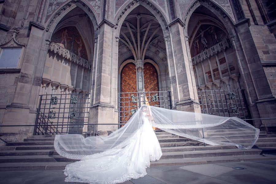 Fotografo di matrimoni Orlando Ke (xiaodongke). Foto del 3 marzo 2018