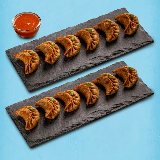 Fried Chicken Wheat Momo With Momo Chutney - 12 Pcs