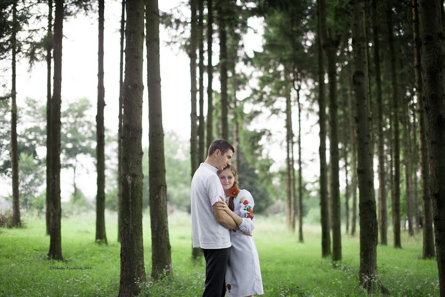 Wedding photographer Nikolay Apostolyuk (desstiny). Photo of 24 July 2014