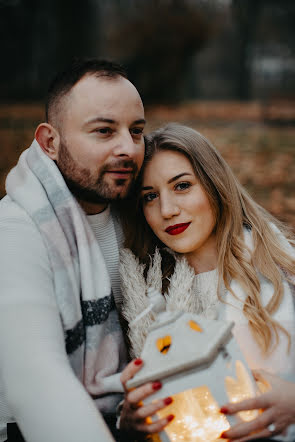 Jurufoto perkahwinan Andreja Zdravko Špehar (instudioweddings). Foto pada 8 Disember 2021