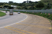 The South African National Roads Agency is erecting additional fencing on busy areas of the N2 and N3 in KwaZulu-Natal as part of efforts to ensure pedestrian safety. 