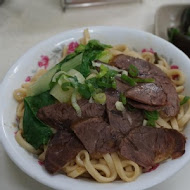 牛老二牛肉麵館(青年二路)