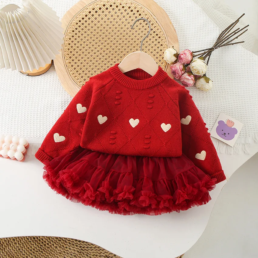 Meisjes Trui Love geborduurd gebreide top, ideaal als onderlaag, zacht en comfortabel, perfect voor dagelijks gebruik en verschillende outfits.