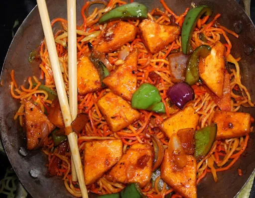 Paneer Tikka Noodles