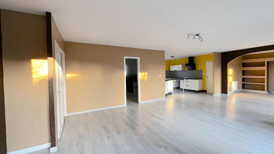 Location meublée maison 4 pièces 132.12 m² à Saint-André-de-Cubzac (33240), 1 295 €