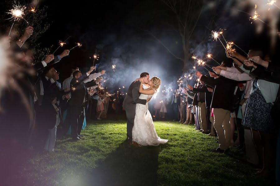 Fotograf ślubny John Ellis (johnellis). Zdjęcie z 7 września 2019