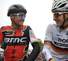 FOTO: Greg Van Avermaet twijfelt niet om met deze drie wielerlegendes op de foto te gaan