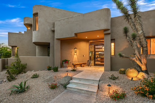 House with pool 2