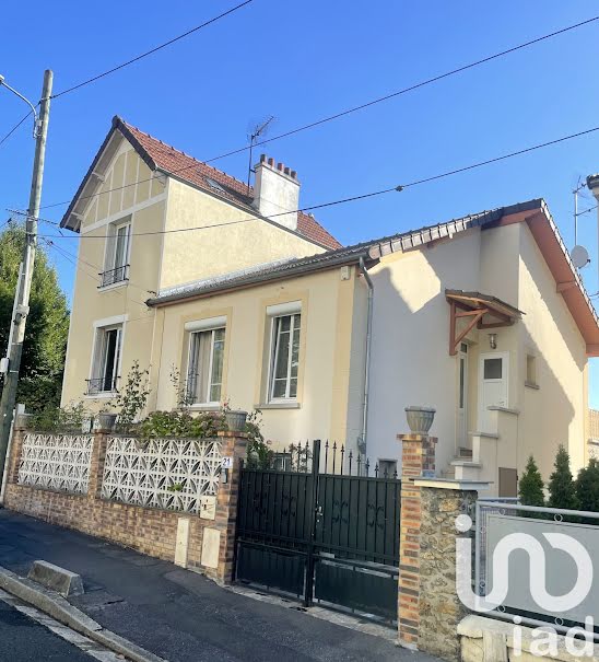 Vente maison 6 pièces 130 m² à Pierrefitte-sur-Seine (93380), 390 000 €