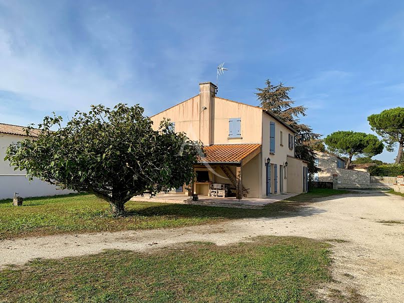 Vente maison 7 pièces 175 m² à Saint-Sornin (17600), 283 500 €