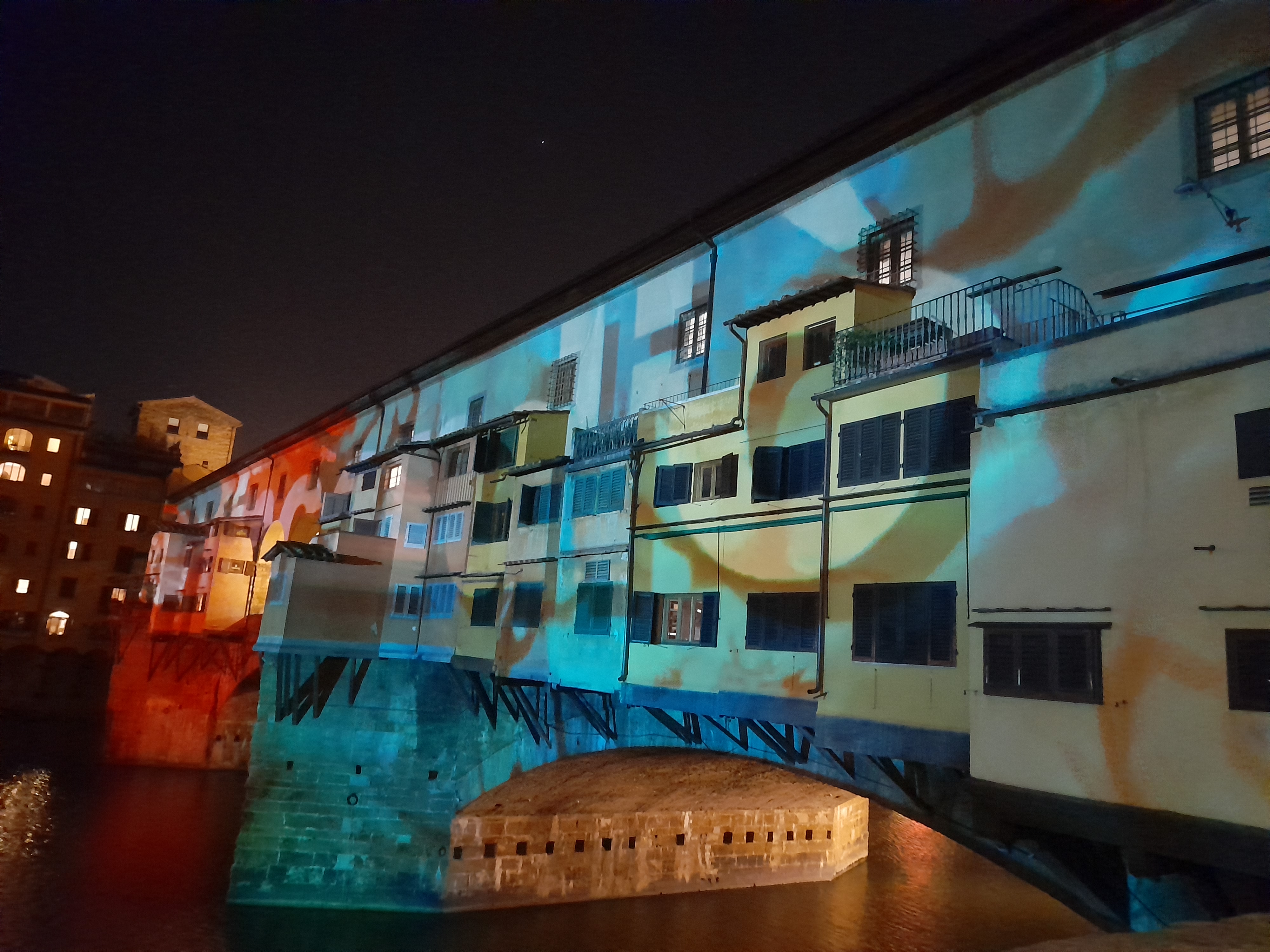 Ponte Vecchio by night di Saverionepi