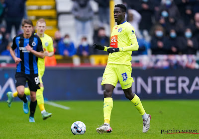 Blessure pour un joueur de La Gantoise, sorti à la pause à Bruges