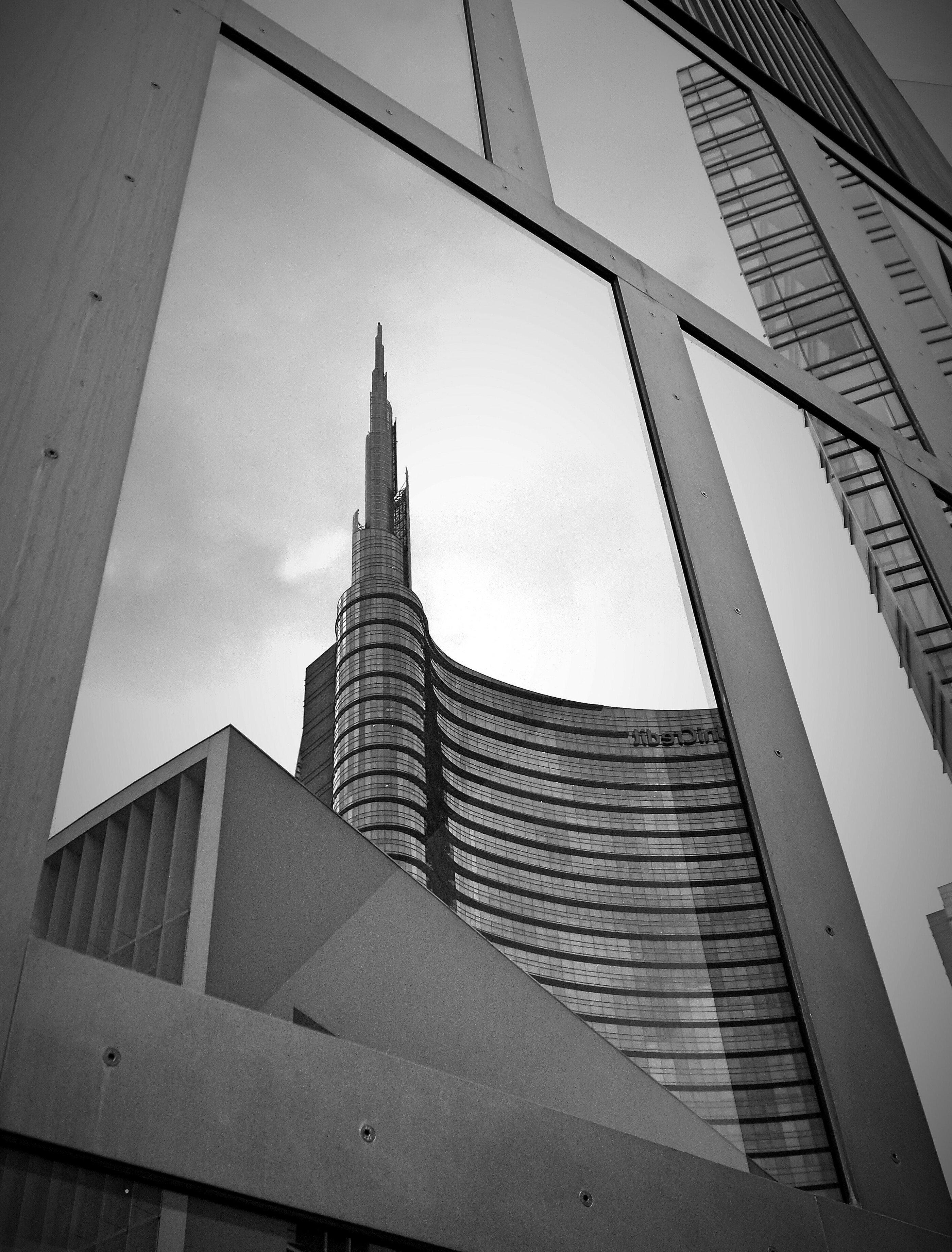 EveryEarlyMorning - Milano, Piazza Gae Aulenti di EveryEarlyMorning